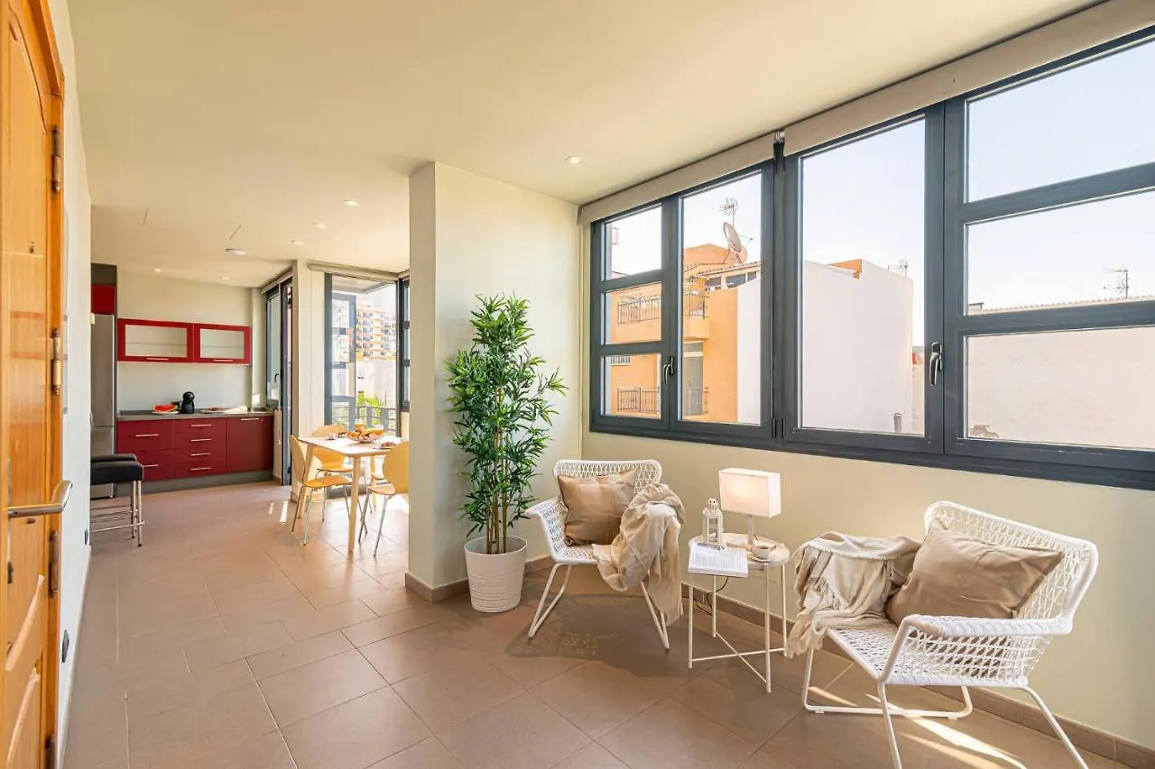 Luxury Holidays Suites, Playa De Los Cristianos Apartman