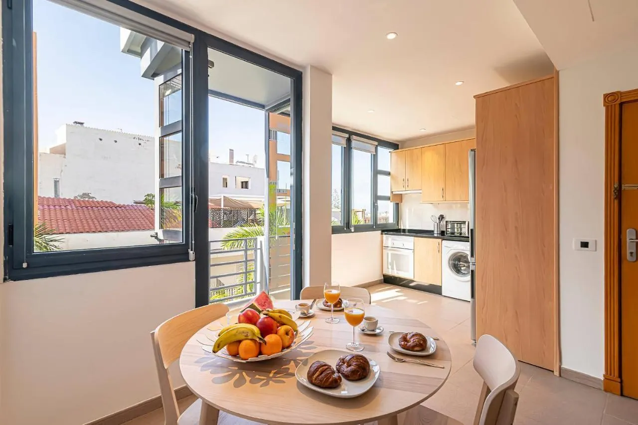 Luxury Holidays Suites, Playa De Los Cristianos 0*,  Spanyolország