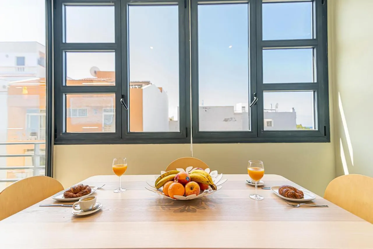 Luxury Holidays Suites, Playa De Los Cristianos Spanyolország